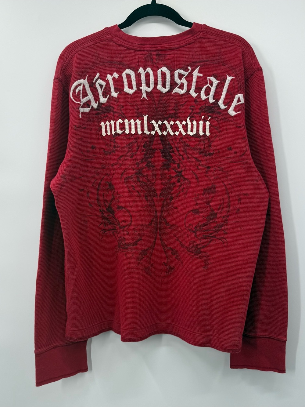 Aeropostale Men’s Red Crewneck Graphic Thermal Sweatshirt